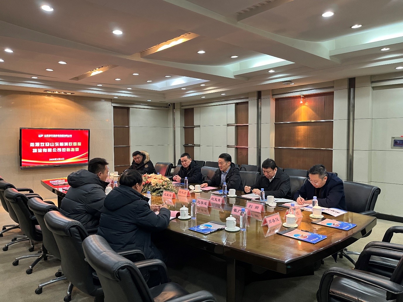 3e6742d4ea50d1215ed4379d813fa100.jpg 3e6742d4ea50d1215ed4379d813fa100.jpg